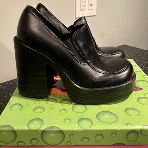 Mudd Emmy Black Leather 4" Heel Loafer